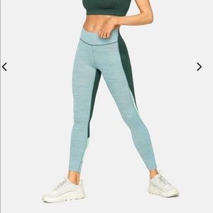 RARE OV Zoom Leggings